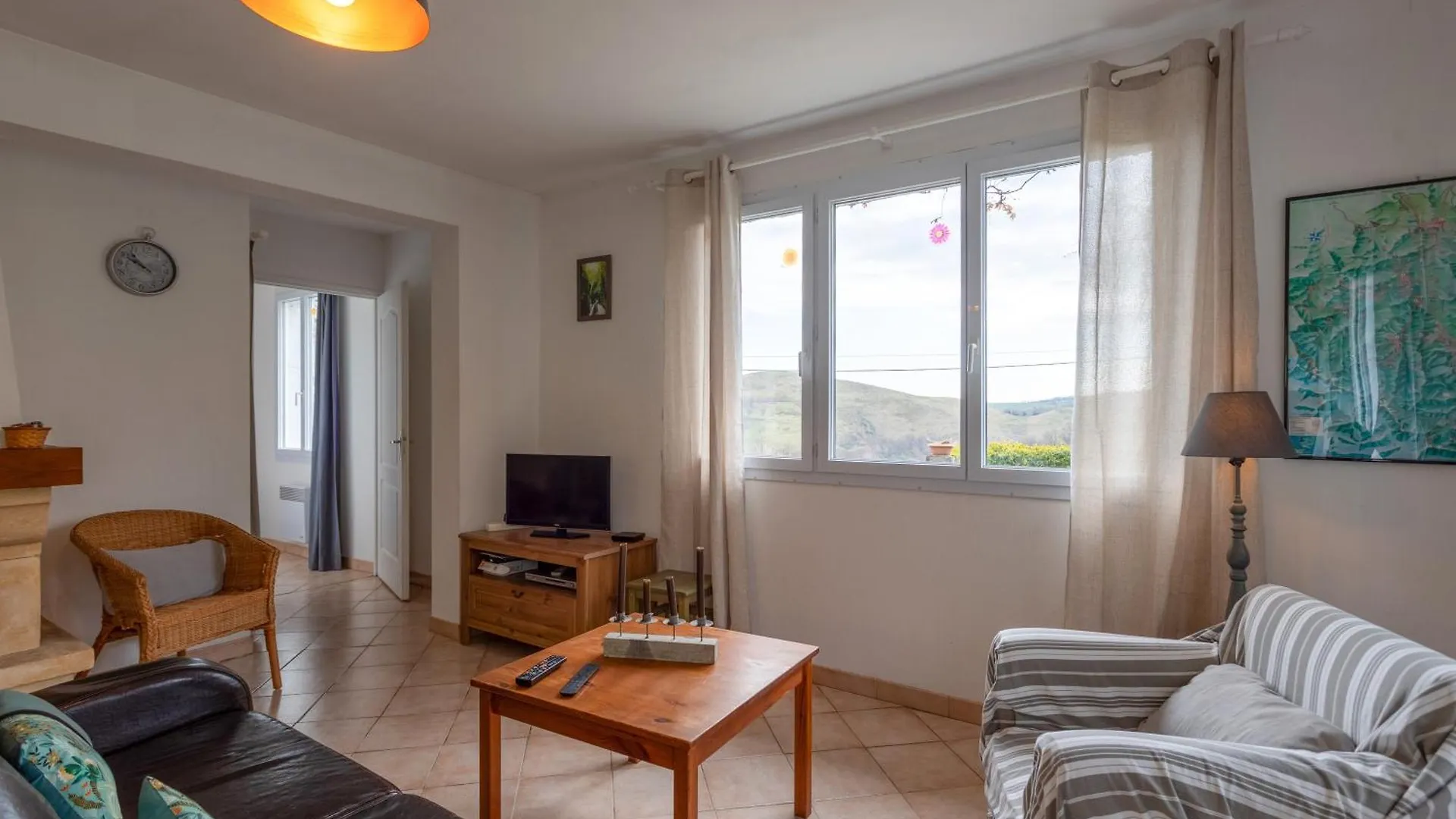 Maison De Vacances Camille Artigues  Artigues (Hautes-Pyrenees)